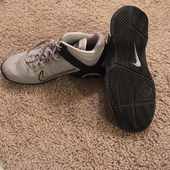 Nike basketball shoes - Picture 3 of 4